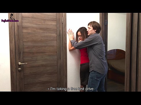 ❤️ Sexy Realtor Sensuly Jerks rẹ obo ati fokii Lakoko ti o n ta iyẹwu Rẹ - Krempai ❤️❌ Ohun onihoho didara ﹏